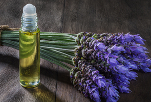 DIY roll-on anti migraine aux huiles essentielles